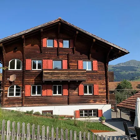 Charmantes Alpen-appartement In Conters, Davos-parsenn Apartman *