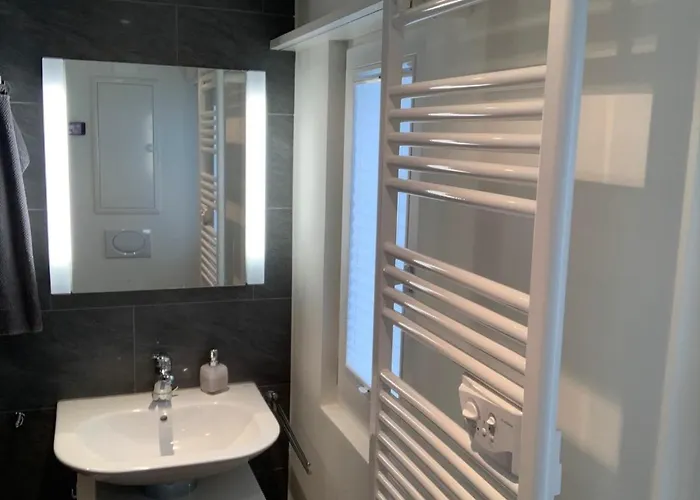 Daire Charmantes Alpen-appartement In Conters, Davos-parsenn *