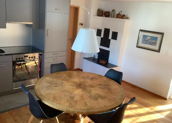 Charmantes Alpen-appartement In Conters, Davos-parsenn Daire *