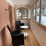 Charmantes Alpen-appartement In Conters, Davos-parsenn Apartman *