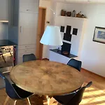Charmantes Alpen-appartement In Conters, Davos-parsenn Apartman *